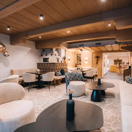Hotel Edelweiss 4*