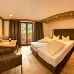 Hotel Edelweiss 4*